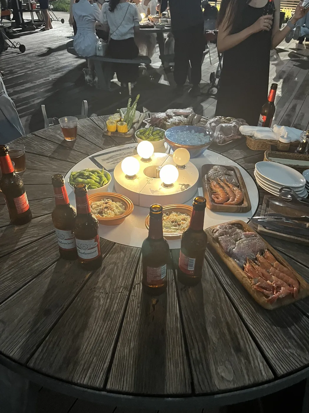 夜景を眺めながらBBQ